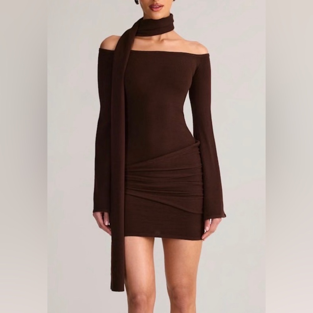 Oh Polly “Luzia” Knit Scarf Off-Shoulder Mini Dress in Chocolate NWT SIZE M